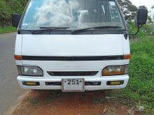 Isuzu Fargo 1992 Van