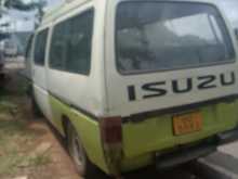https://riyasewana.com/uploads/isuzu-fargo-1982-918202612333.jpg
