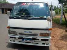 Isuzu Fargo 1987 Van