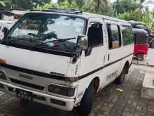 Isuzu Fargo 1990 Van
