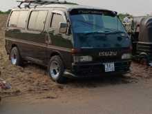 Isuzu Fargo 1990 Van