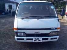 Isuzu Fargo 1991 Van