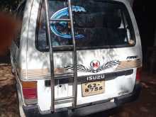 Isuzu Fargo 1992 Van