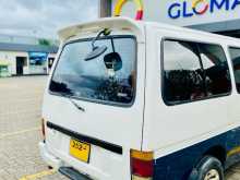 https://riyasewana.com/uploads/isuzu-fargo-1992-3121224312762.jpg