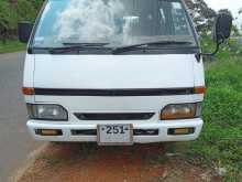 Isuzu Fargo 1992 Van