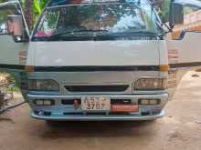 Isuzu Fargo 1990 Van
