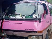 Isuzu Fargo 1988 Van