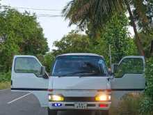 Isuzu Fargo 1990 Van