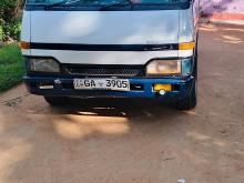 Isuzu Fargo 2000 Van