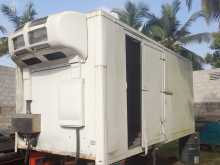 Isuzu Freezer Body 2006 Lorry