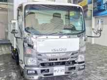 Isuzu Freezer Truck 10.5feet 2018 Lorry