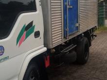 Isuzu Full Body 2000 Lorry