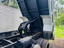 https://riyasewana.com/uploads/isuzu-fuso-3934376285.jpg