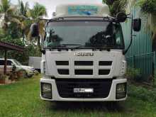 Isuzu Giga Full Body 2011 Lorry