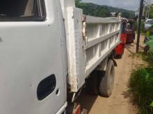 https://riyasewana.com/uploads/isuzu-isusu-tipper-1995-181931531242291.jpg
