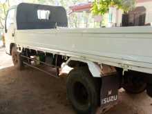 https://riyasewana.com/uploads/isuzu-isuzu-14-1997-416195912243.jpg