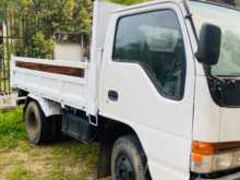 https://riyasewana.com/uploads/isuzu-isuzu-1981-116144712594.jpg