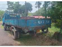 https://riyasewana.com/uploads/isuzu-isuzu-1983-314132912424.jpg