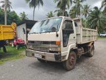 https://riyasewana.com/uploads/isuzu-isuzu-1984-19242512272.jpg