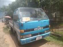 https://riyasewana.com/uploads/isuzu-isuzu-1984-312210312813.jpg