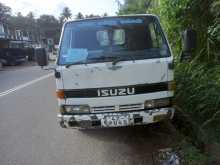 https://riyasewana.com/uploads/isuzu-isuzu-1986-216234212223.jpg
