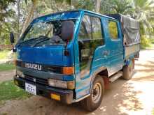 Isuzu Isuzu 1988 Crew Cab