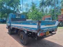 https://riyasewana.com/uploads/isuzu-isuzu-1989-417442312293.jpg