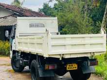 https://riyasewana.com/uploads/isuzu-isuzu-1993-316413812432.jpg