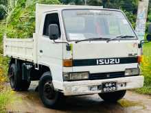 https://riyasewana.com/uploads/isuzu-isuzu-1993-316413812483.jpg