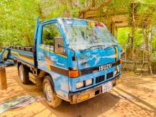 Isuzu ELF 150      - 10.5  - 1984  - C240       KAD   . 1575000   11       0777 300 839  0775 920 183 1984 Lorry