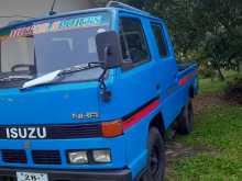 Isuzu NHR 1985 Crew Cab