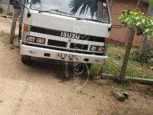 https://riyasewana.com/uploads/isuzu-isuzu-full-1714353546725.jpg