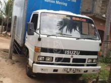 Isuzu Full Body 1987 Lorry