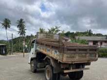 https://riyasewana.com/uploads/isuzu-isuzu-tipper-1813452722573.jpg