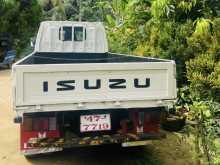 https://riyasewana.com/uploads/isuzu-isuzu-tipper-1991-110555212814.jpg