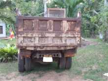 https://riyasewana.com/uploads/isuzu-juston-forward-15211426442.jpg