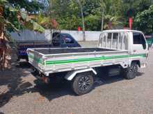 https://riyasewana.com/uploads/isuzu-kad51-27120928594.jpg