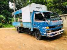 Isuzu KS32 Wide  16  12 1983 Lorry