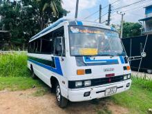 Isuzu L 1991 Bus