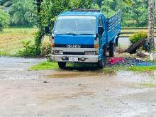 Isuzu Lorry 10 12 1987 Lorry