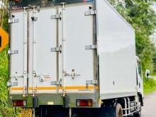 https://riyasewana.com/uploads/isuzu-lorry-11542196515.jpg