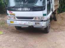 https://riyasewana.com/uploads/isuzu-lorry-3016124722012.jpg