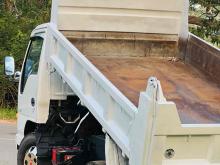 https://riyasewana.com/uploads/isuzu-lorry-isuzu-217444024555.jpg