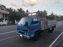 https://riyasewana.com/uploads/isuzu-lory-1990-1220510612012.jpg