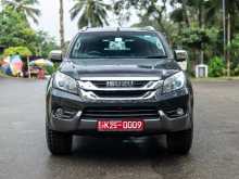 Isuzu MU-X 2014 SUV