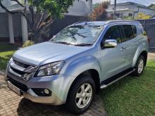 Isuzu MU-X 2014 SUV