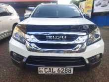 Isuzu MU-X 2015 SUV