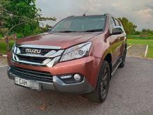 Isuzu MU-X 2014 SUV
