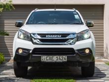 https://riyasewana.com/uploads/isuzu-mux-1418534017526.jpg