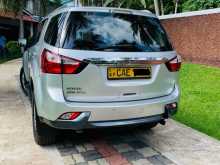 https://riyasewana.com/uploads/isuzu-mux-2014-412065912832.jpg